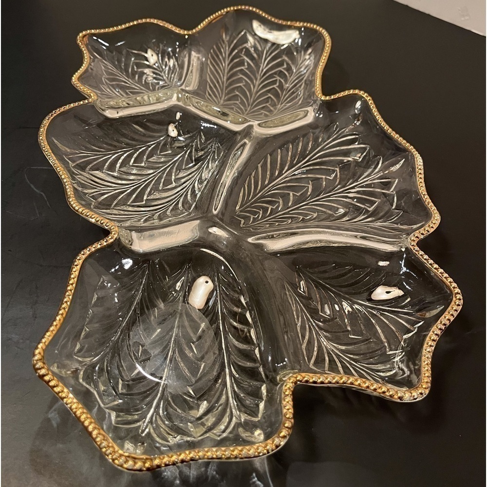 Vintage Feathered Leaf Divided Serving Plate